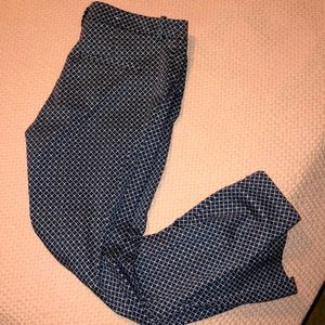 7/8 length patterned slim ankle slacks